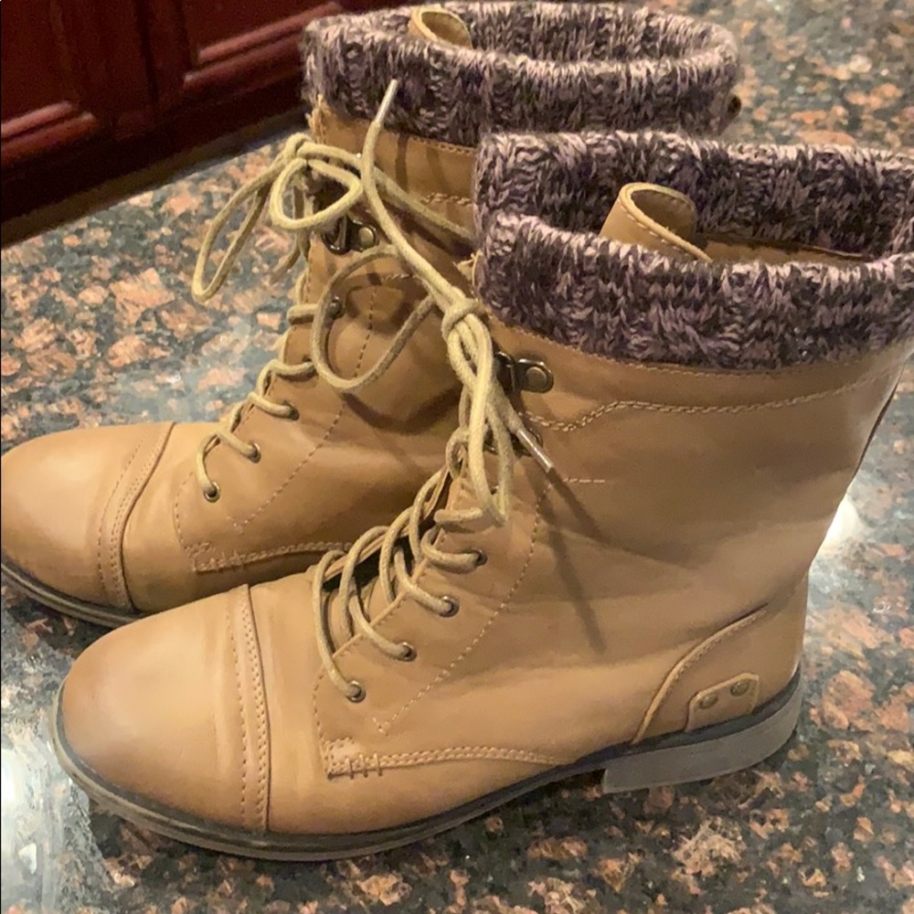 Brown lace-up boots size 9